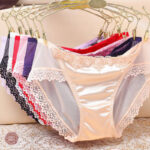 Ensemble de lingerie sexy en dentelle transparente et satin