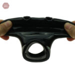 Stimulation testiculaire avec cet accessoire unique