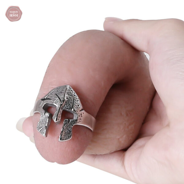 Design spartiate pour un anneau de gland distinctif