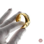Bague en or avec motif de gland