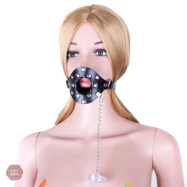 Accessoire BDSM : bâillon avec bouchon pour des jeux sensuels