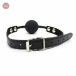 Accessoire de soumission : bâillon boule noir, discret et efficace