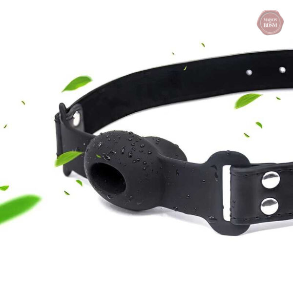 Bâillon drool hole en noir pour des sessions intenses