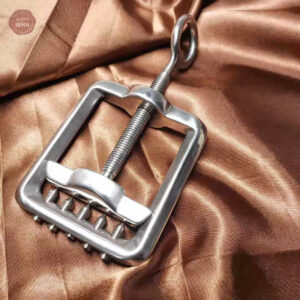 Accessoire BDSM en acier pour sensations intenses