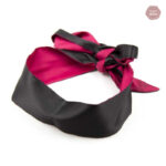Bandeau BDSM en cuir noir élégant