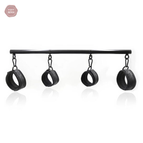 Menottes BDSM avec barre d'écartement