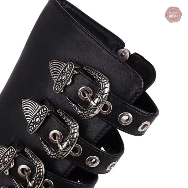 Bottine noire avec talons hauts Sissy