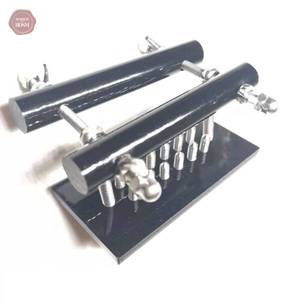 Broyeur de testicules pour explorations BDSM