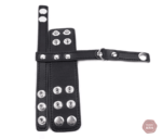 Cage de bondage Kinky avec séparateur de testicules