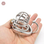 Cage de chasteté masculine en métal - modèle Moon S