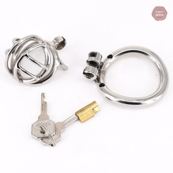 Accessoire de chasteté en métal pour un contrôle efficace