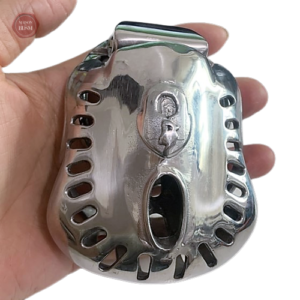 Cage de chasteté homme en métal - modèle bouclier