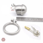 Cage de chasteté métallique pour homme, design compact et discret