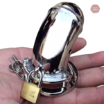 Cage de chasteté en métal pour homme - Le Sarcophage L