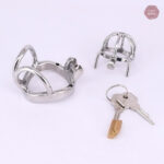 Cage de chasteté métal, design compact et discret