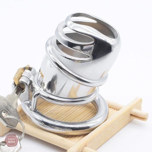 Accessoire de chasteté métallique, taille S, finition soignée