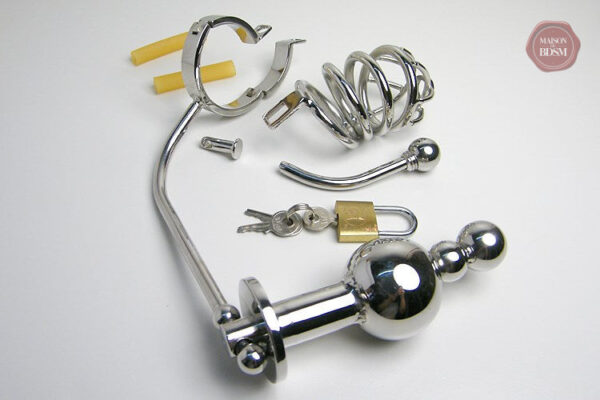 Dispositif de chasteté avec plug anal et urètre