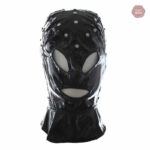 Cagoule BDSM cloutée en matériau résistant et stylé
