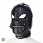 Cagoule BDSM en cuir noir pour des jeux de rôle