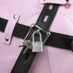 Cagoule sexy rose pour une ambiance provocante et audacieuse
