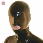 Cagoule en latex noir pour pratiques BDSM
