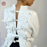Camisole de force chic pour couples aventuriers