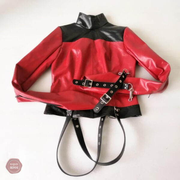 Camisole de force ajustable pour le plaisir