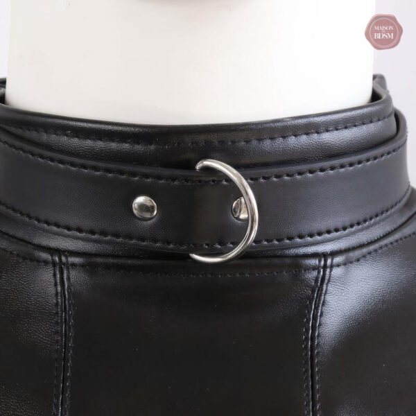 Camisole de force offrant un maintien optimal