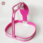 Accessoire de chasteté pour hommes en couleur rose