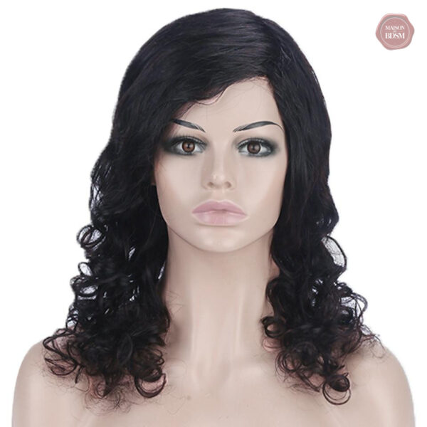 Look tendance avec cheveux mi-longs en cheveux humains