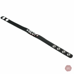 Choker noir pour un look audacieux et provocateur
