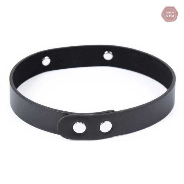 Choker Slave avec finition soignée, idéal pour le BDSM