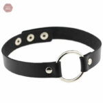 Collier d'appartenance discret pour une élégance BDSM