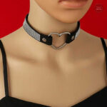 Bijou en cuir pour un look BDSM unique