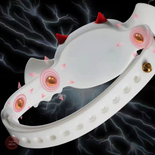 Collier télécommandé pour intensifier les jeux BDSM