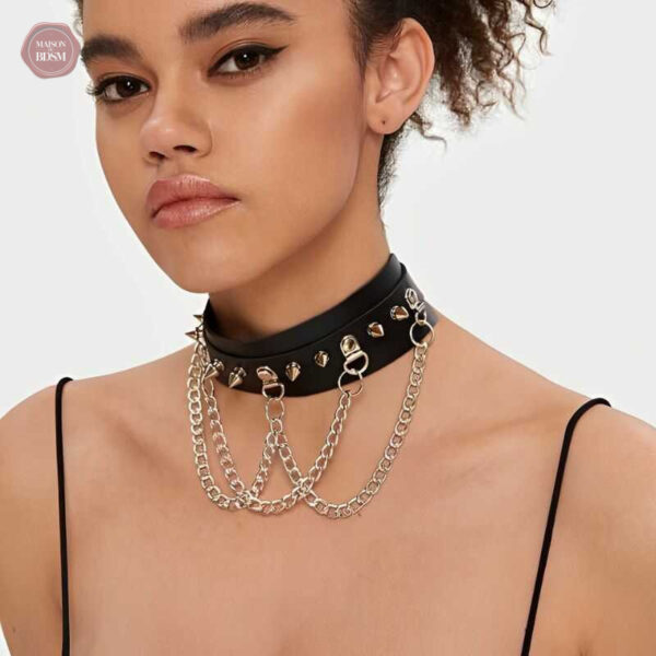 Collier à chaîne pour une esthétique sombre et unique