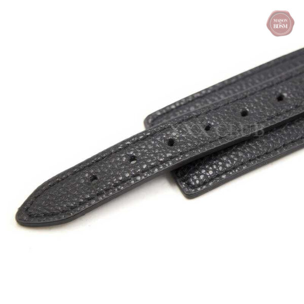 Collier en cuir pour jeux érotiques BDSM