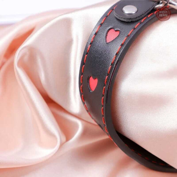 Collier BDSM inspiré par l'amour et le jeu
