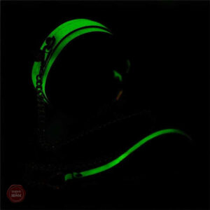 Collier phosphorescent pour jeux BDSM