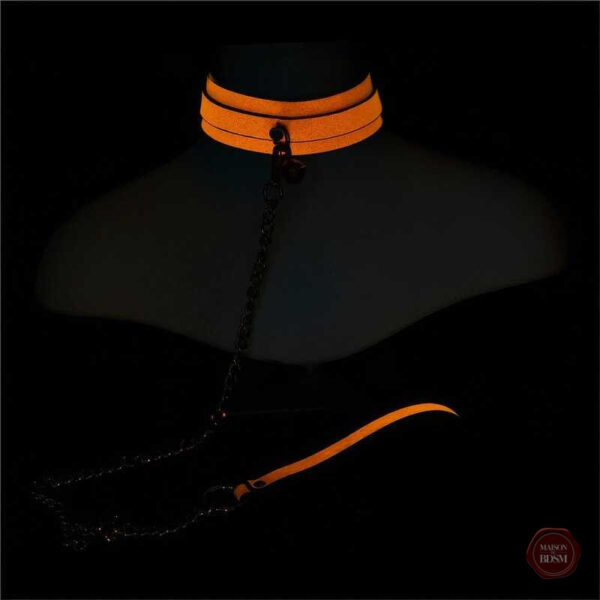 Accessoire de BDSM avec effet phosphorescent
