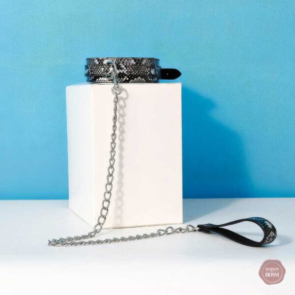 Collier serpent, parfait pour le BDSM et la soumission