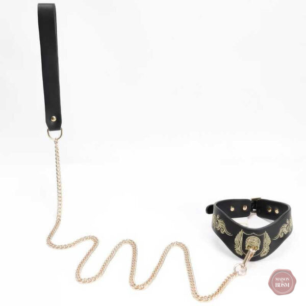 collier-laisse-tete-de-mort-1 Collier tête de mort pour pratiques BDSM