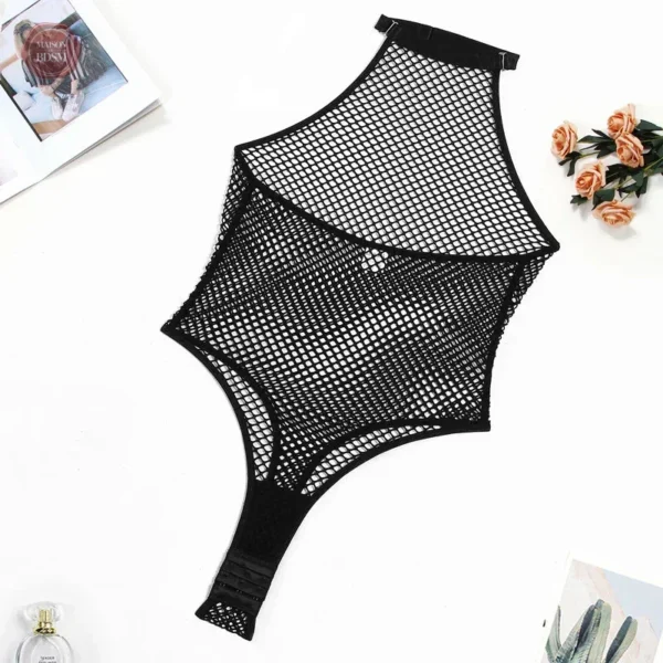 Tenue érotique en filet, élégante et provocante à la fois