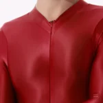 Outfit de danse glamour en matériau brillant