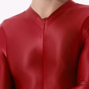 Outfit de danse glamour en matériau brillant