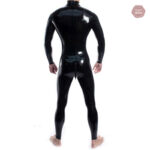 Tenue en latex pour homme, parfaite pour une allure distincte
