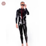 Combinaison latex homme, design avec capuche, look moderne