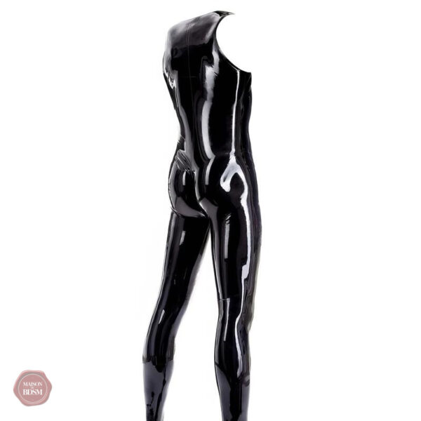 Vêtement en latex sans manches pour un look audacieux