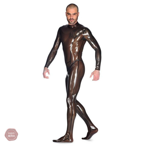 Vêtement en latex transparent pour style audacieux