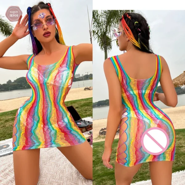 Accessoire de mode audacieux en résille colorée
